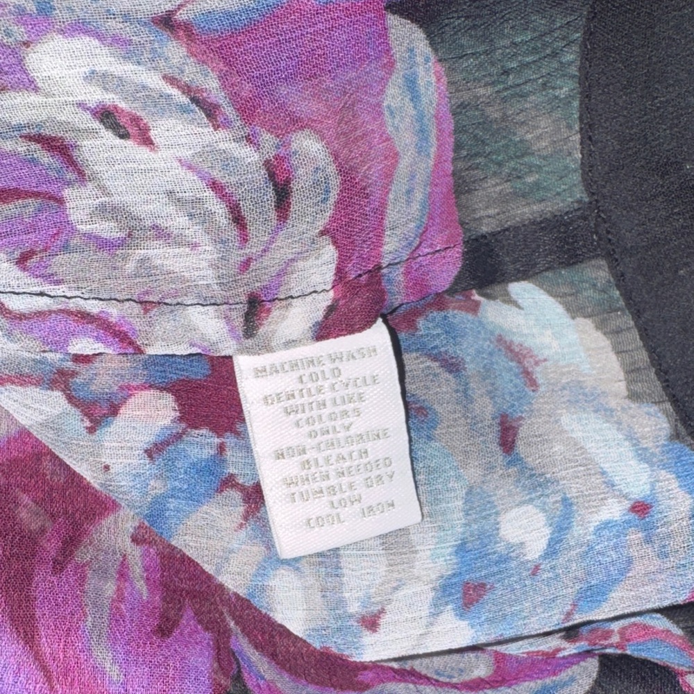 Charter Club Size 10P 10 Petite sheet  Floral Blouse - Pink, Purple, Black top - Picture 8 of 8